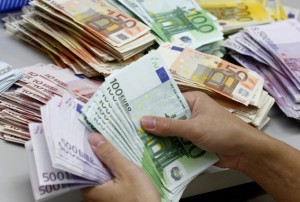 money-euros-ibna-565x382
